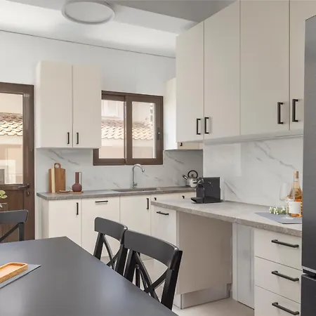 Ionian Breeze Luxury Apartments-avithos 公寓